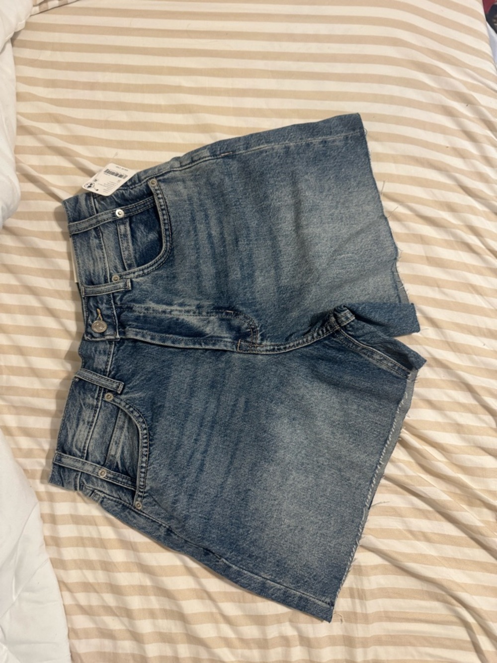 We The Free Light Blue Denim Jean Shorts - Picture 3 of 5